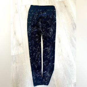Lululemon size 6 LikeNew leggings